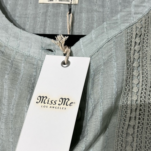 Miss me button up - Picture 3 of 4